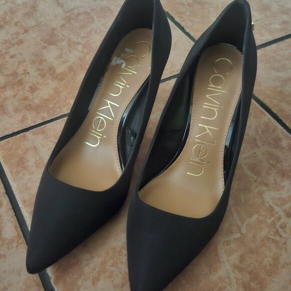 Calvein Klein Black Heels (8.5) - Picture 2 of 4